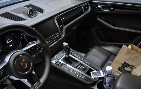 Porsche Macan I рестайлинг, 2016 год, 5 500 000 рублей, 4 фотография