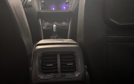 Volkswagen Tiguan II, 2020 год, 3 300 000 рублей, 12 фотография