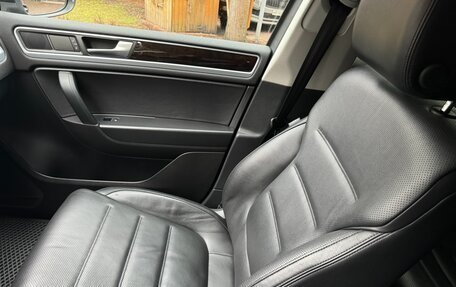 Volkswagen Touareg III, 2012 год, 2 499 999 рублей, 19 фотография