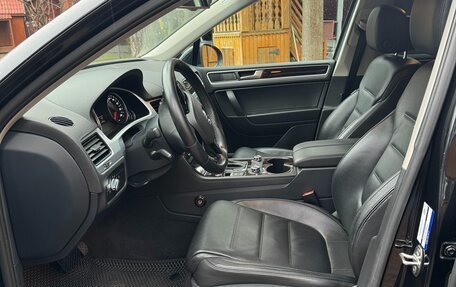 Volkswagen Touareg III, 2012 год, 2 499 999 рублей, 15 фотография