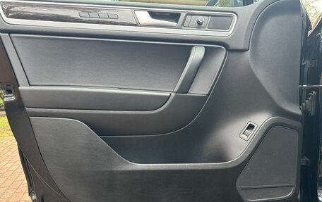 Volkswagen Touareg III, 2012 год, 2 499 999 рублей, 14 фотография