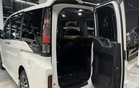 Honda Stepwgn IV, 2017 год, 1 950 000 рублей, 9 фотография