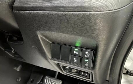 Honda Stepwgn IV, 2017 год, 1 950 000 рублей, 10 фотография