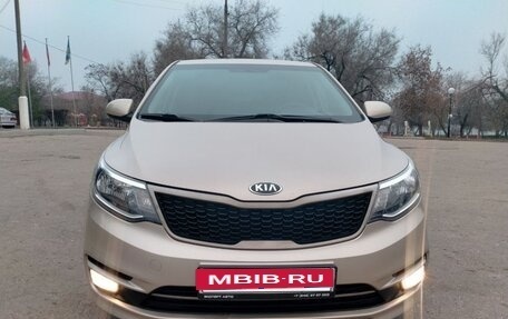 KIA Rio III рестайлинг, 2015 год, 999 000 рублей, 2 фотография