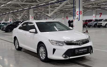 Toyota Camry, 2017 год, 2 160 000 рублей, 3 фотография