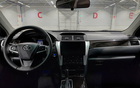 Toyota Camry, 2017 год, 2 160 000 рублей, 14 фотография