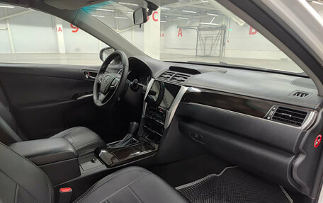 Toyota Camry, 2017 год, 2 160 000 рублей, 11 фотография