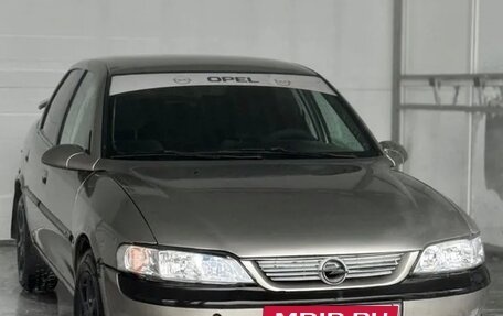 Opel Vectra B рестайлинг, 1996 год, 225 000 рублей, 1 фотография