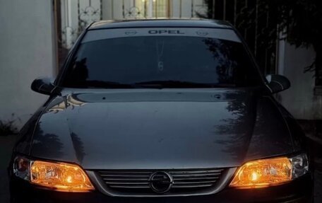 Opel Vectra B рестайлинг, 1996 год, 225 000 рублей, 3 фотография