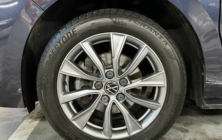 Volkswagen Multivan, 2022 год, 4 990 000 рублей, 10 фотография