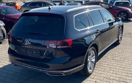 Volkswagen Passat B8 рестайлинг, 2019 год, 4 400 000 рублей, 1 фотография