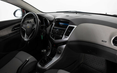 Chevrolet Cruze II, 2010 год, 549 000 рублей, 16 фотография