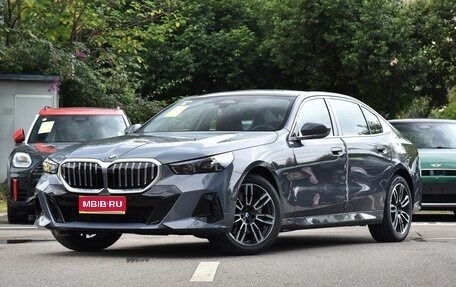 BMW 5 серия, 2025 год, 6 950 000 рублей, 1 фотография