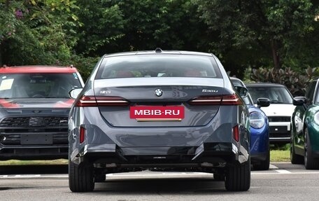 BMW 5 серия, 2025 год, 6 950 000 рублей, 4 фотография