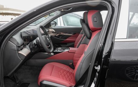 BMW 5 серия, 2025 год, 6 950 000 рублей, 21 фотография