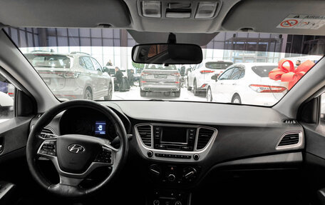 Hyundai Solaris II рестайлинг, 2019 год, 650 000 рублей, 18 фотография