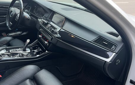 BMW 5 серия, 2015 год, 2 435 000 рублей, 7 фотография