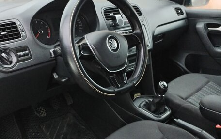 Volkswagen Polo VI (EU Market), 2015 год, 1 050 000 рублей, 7 фотография