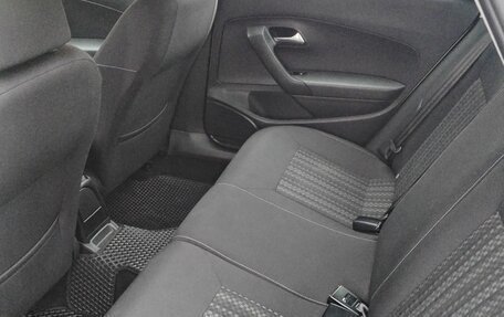 Volkswagen Polo VI (EU Market), 2015 год, 1 050 000 рублей, 9 фотография