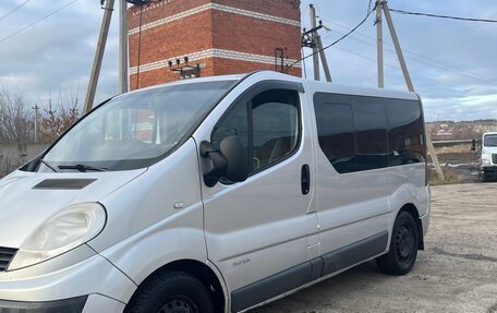Renault Trafic, 2012 год, 2 890 000 рублей, 2 фотография