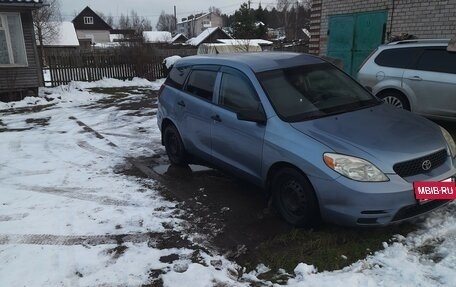 Toyota Matrix, 2003 год, 420 000 рублей, 3 фотография