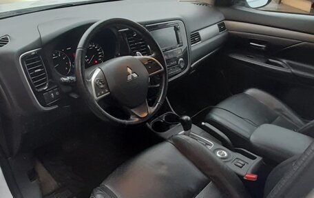 Mitsubishi Outlander III рестайлинг 3, 2012 год, 1 420 000 рублей, 9 фотография
