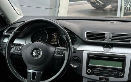 Volkswagen Passat B7, 2011 год, 860 000 рублей, 12 фотография