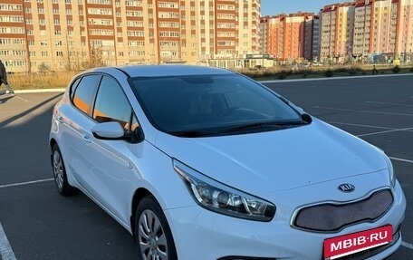 KIA cee'd III, 2014 год, 1 050 000 рублей, 2 фотография