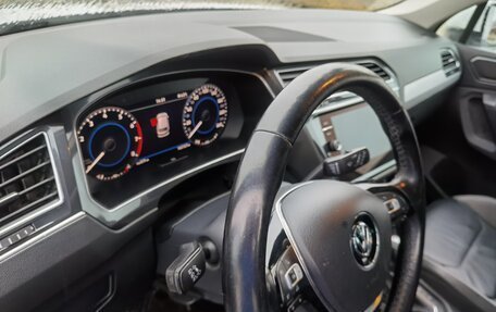 Volkswagen Tiguan II, 2017 год, 1 950 000 рублей, 10 фотография