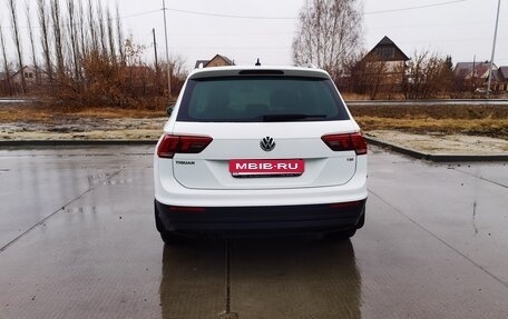 Volkswagen Tiguan II, 2017 год, 1 950 000 рублей, 4 фотография