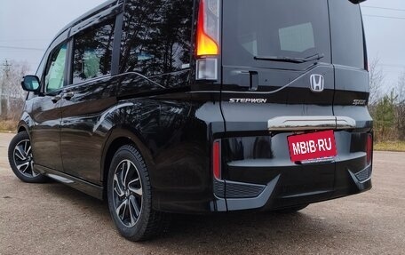 Honda Stepwgn IV, 2016 год, 2 075 000 рублей, 3 фотография