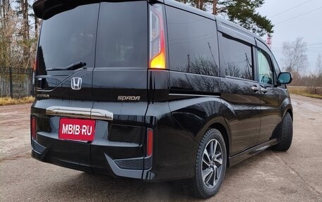 Honda Stepwgn IV, 2016 год, 2 075 000 рублей, 4 фотография