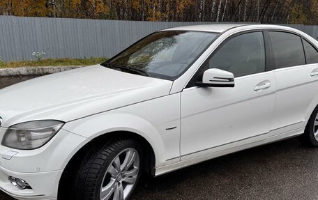 Mercedes-Benz C-Класс, 2009 год, 1 100 000 рублей, 1 фотография
