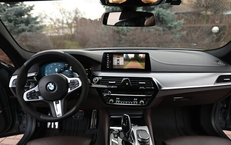 BMW 5 серия, 2018 год, 3 200 000 рублей, 27 фотография