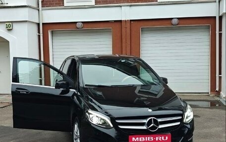 Mercedes-Benz B-Класс, 2016 год, 1 650 000 рублей, 3 фотография