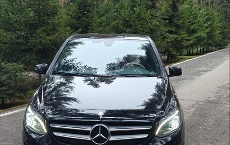 Mercedes-Benz B-Класс, 2016 год, 1 650 000 рублей, 2 фотография