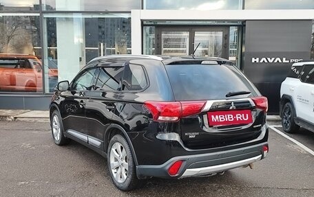 Mitsubishi Outlander III рестайлинг 3, 2015 год, 1 699 000 рублей, 7 фотография