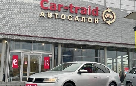 Volkswagen Jetta VI, 2015 год, 1 030 000 рублей, 1 фотография