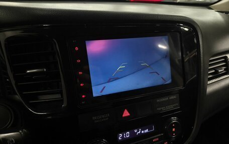 Mitsubishi Outlander III рестайлинг 3, 2018 год, 1 863 000 рублей, 14 фотография