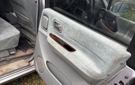 Nissan Presage I, 1998 год, 200 000 рублей, 8 фотография