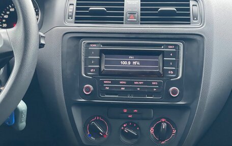 Volkswagen Jetta VI, 2015 год, 1 030 000 рублей, 17 фотография