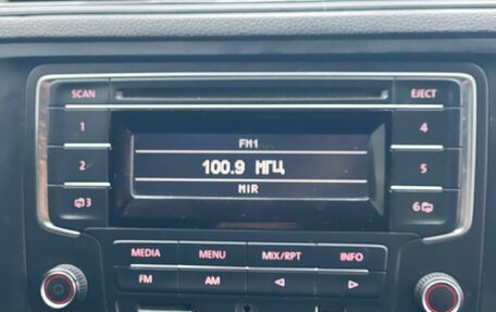 Volkswagen Jetta VI, 2015 год, 1 030 000 рублей, 20 фотография