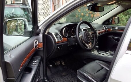 Jeep Grand Cherokee, 2011 год, 1 850 000 рублей, 20 фотография
