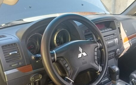 Mitsubishi Pajero IV, 2007 год, 1 560 000 рублей, 6 фотография