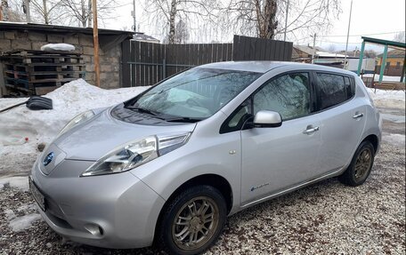 Nissan Leaf I, 2011 год, 500 000 рублей, 2 фотография