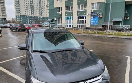 Mitsubishi Outlander III рестайлинг 3, 2014 год, 1 450 000 рублей, 5 фотография