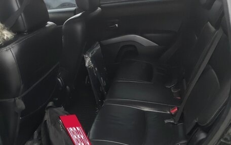 Mitsubishi Outlander III рестайлинг 3, 2007 год, 999 999 рублей, 8 фотография