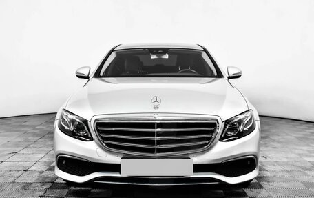 Mercedes-Benz E-Класс, 2016 год, 2 200 000 рублей, 2 фотография