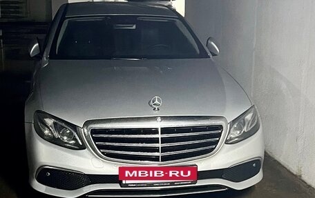 Mercedes-Benz E-Класс, 2016 год, 2 200 000 рублей, 13 фотография