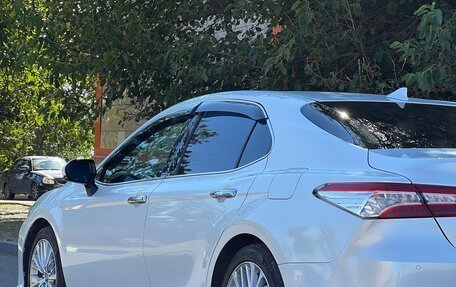 Toyota Camry, 2018 год, 2 650 000 рублей, 3 фотография